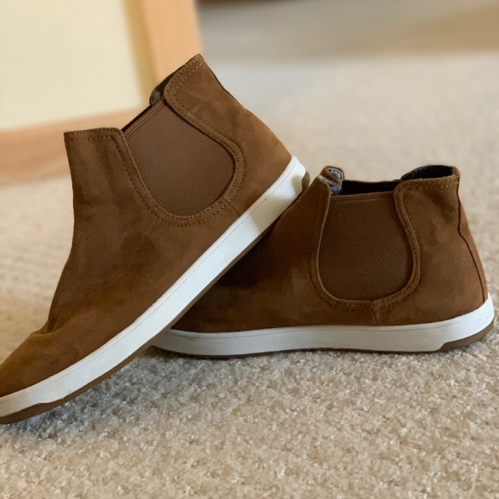 Tommy Bahama Relaxology ankle boots